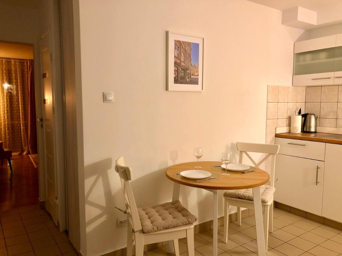 Old Town Romantic Apartment. Breslau-Wroclaw. エクステリア 写真