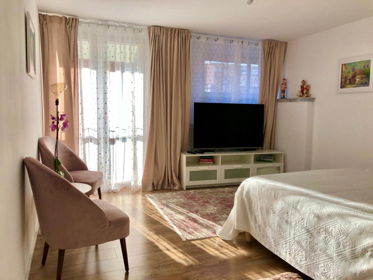Old Town Romantic Apartment. Breslau-Wroclaw. エクステリア 写真